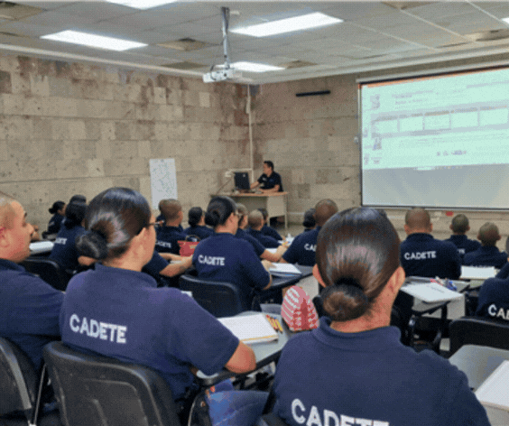 CONOCE CÓMO SE FORMAN LOS NUEVOS POLICÍAS MUNICIPALES QUE PATRULLARÁN LAS CALLES DE LA CAPITAL