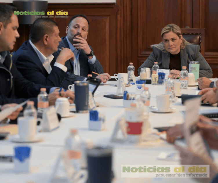 MARU CAMPOS ENCABEZA SESIÓN DE LA MESA DE SEGURIDAD EN PALACIO DE GOBIERNO