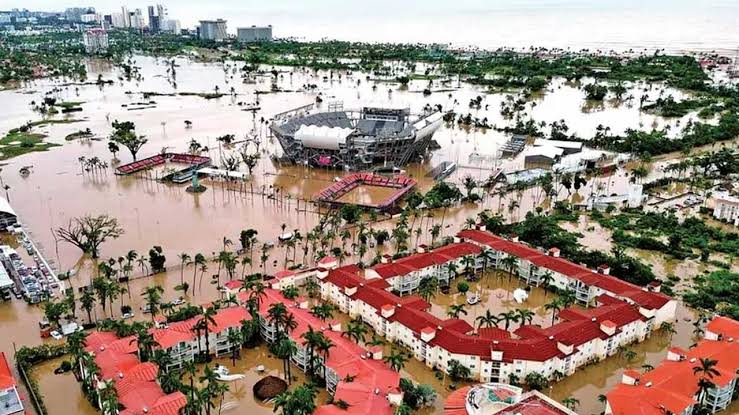 JOHN ARRASÓ CON SUEÑOS DE FAMILIAS EN ACAPULCO