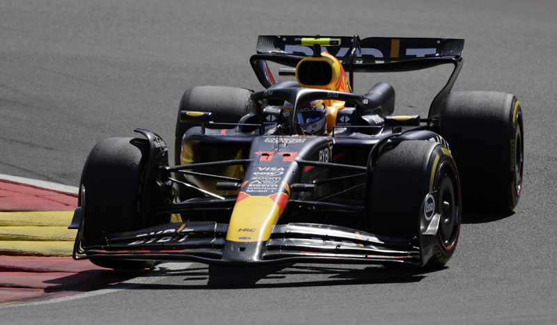 CHECO PÉREZ ARRANCÓ EL GP DE BÉLGICA EN SEGUNDA POSICIÓN, PERO FINALIZÓ OCTAVO