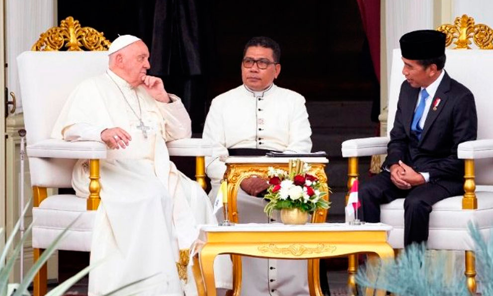 PAPA FRANCISCO PIDE EN INDONESIA NO IMPONER LA PROPIA FE A LA DE LOS DEMÁS