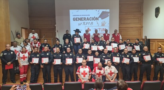 TIENE LA CIUDAD 26 NUEVOS POLICÍAS Y BOMBEROS TÉCNICOS EN URGENCIAS MÉDICAS