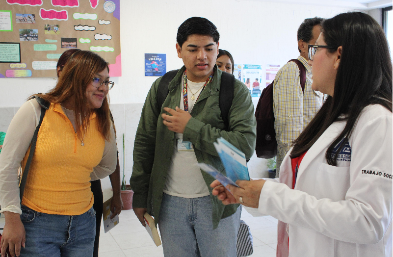 SENSIBILIZAN SOBRE ADICCIONES A 160 ESTUDIANTES DE LA UT PASO DEL NORTE