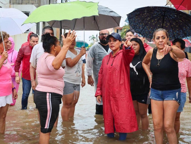 EN ACAPULCO FUERON RESCATADAS 3 MIL 161 PERSONAS EN EL ÁREA INUNDADA 