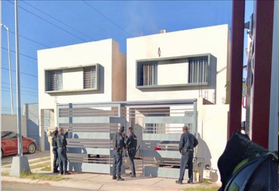 ATENDIERON POLICÍAS Y BOMBEROS SITUACIÓN DE HOMBRE QUE SE ATRINCHERÓ EN SU VIVIENDA EN PUERTA REAL