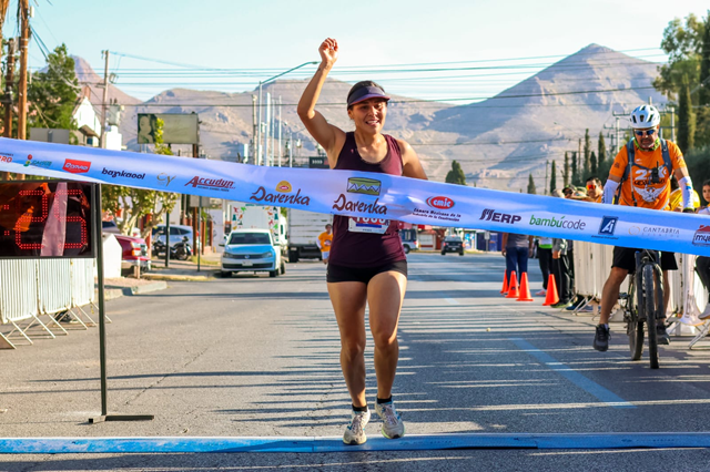 GANAN GABRIELA CORTEZ Y RODRIGO LIZANDRO LOS 10K DARENKA 2024