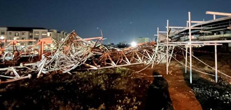 HELICÓPTERO CHOCA CONTRA TORRE DE COMUNICACIONES EN HOUSTON; HAY 4 MUERTOS