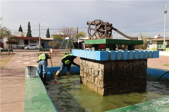 ATIENDE MUNICIPIO CONTINUAMENTE LAS FUENTES PÚBLICAS DE LA CIUDAD