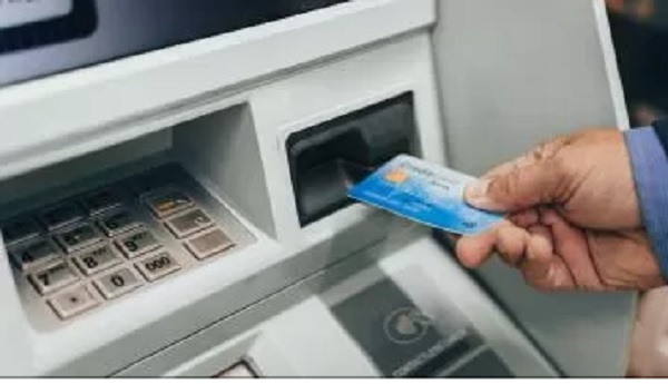 “CUIDADO” ASÍ TE ROBAN LOS BILLETES EN EL CAJERO
