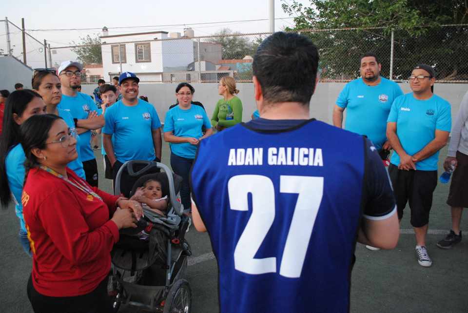 ADAN GALICIA SE PONE EN LOS ZAPATOS DEL DEPORTE CON EL EQUIPO DE FUTBOL CASTILLO
