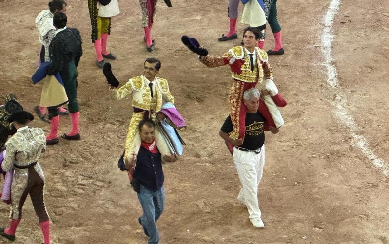 SALEN EN HOMBRES JOSELITO Y ROCA REY EN AGUASCALIENTESS
