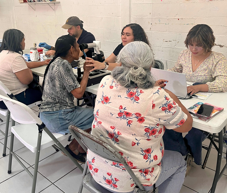 ACTIVA LUPITA BORRUEL TAMIZAJES OCULARES EN LA SAN JORGE