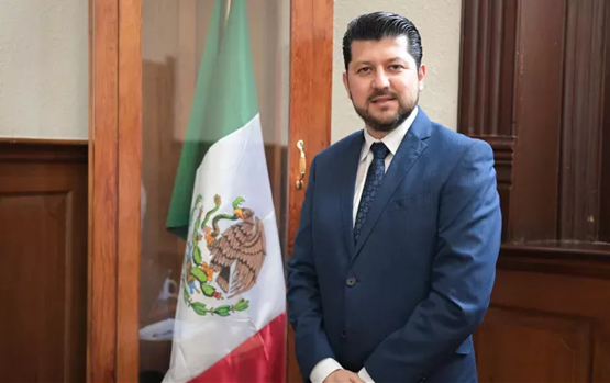 MARU CAMPOS DESIGNA A HERIBERTO MIRANDA COMO DIRECTOR DE PENSIONES CIVILES DEL ESTADO