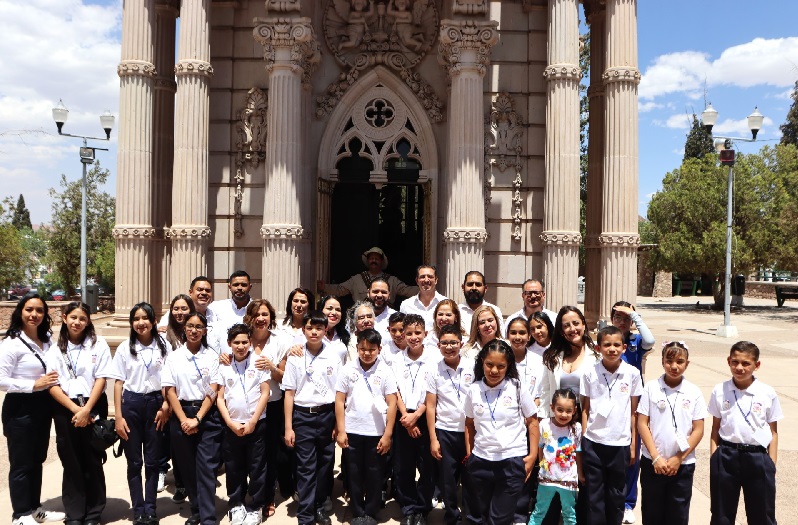 CELEBRAN REGIDORES A NIÑAS Y NIÑOS CON UN RECORRIDO HISTÓRICO POR LA CIUDAD HEROÍCA