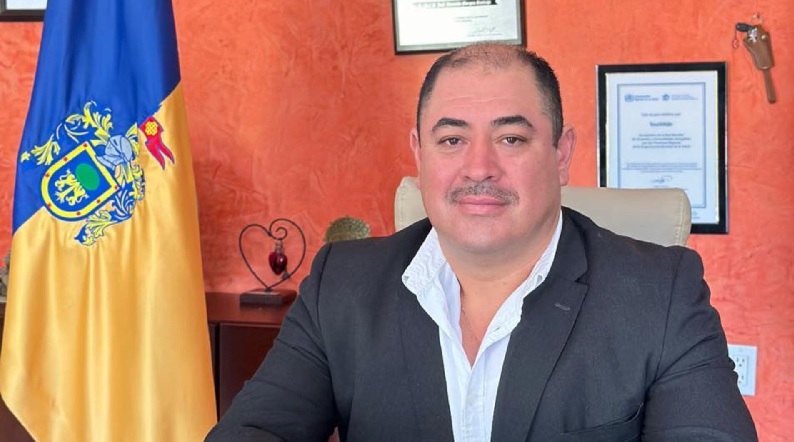 JOSÉ MURGUÍA, ALCALDE DE TEUCHITLÁN, FUE DETENIDO POR FGR POR PRESUNTA RELACIÓN CON CENTRO DE ADIESTRAMIENTO DEL CJNG EN RANCHO IZAGUIRRE