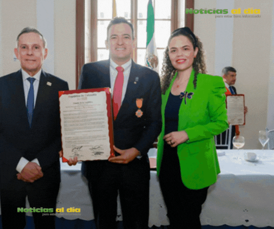 RECIBE ALCALDE MARCO BONILLA RECONOCIMIENTO DEL SENADO DE COLOMBIA POR POLÍTICAS PÚBLICAS FAMILIARES Y DE SEGURIDAD
