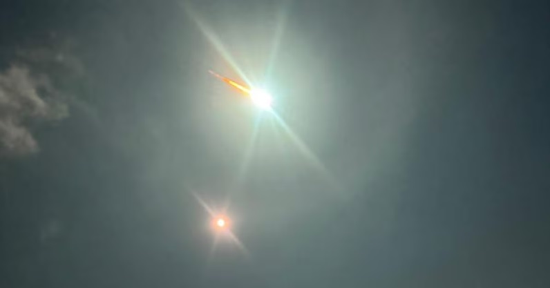 UN PRESUNTO METEORITO ILUMINÓ EL CIELO DE NUEVO LEÓN DURANTE LA MADRUGADA DE ESTE DOMINGO.