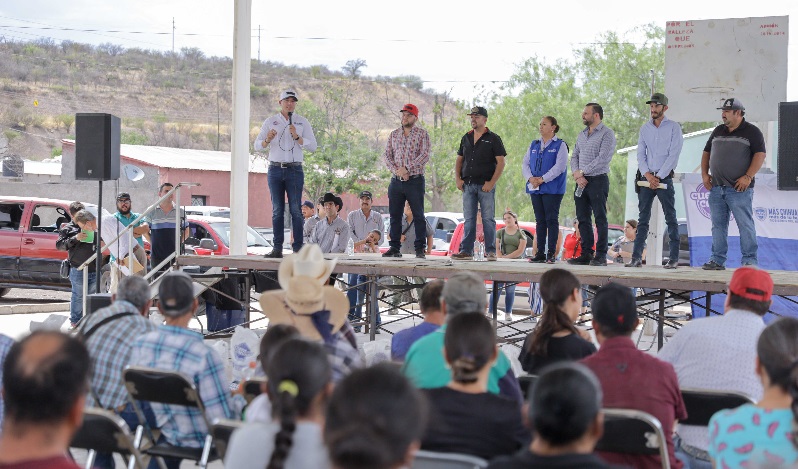ENTREGAN APOYOS ALIMENTICIOS A 200 FAMILIAS EN BALLEZA