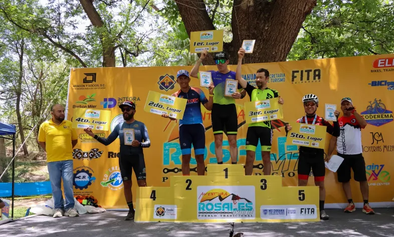 MÁS DE 400 PERSONAS PARTICIPAN EN COMPETENCIA DE CICLISMO DE MONTAÑA