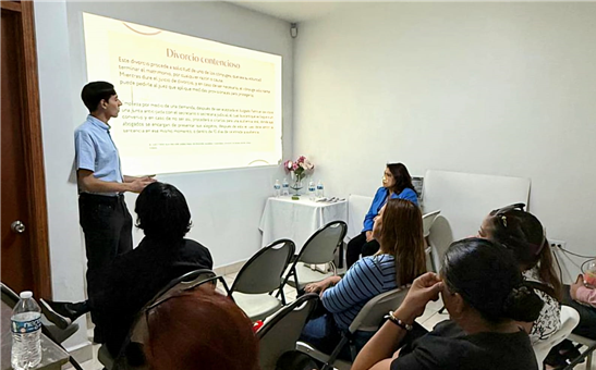PROMUEVE MUNICIPIO APOYO A MUJERES A TRAVÉS DE CHARLAS INFORMATIVAS JURÍDICAS