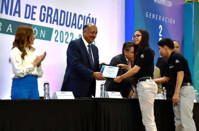 EGRESAN 11 MIL 620 ESTUDIANTES DE LA GENERACIÓN 2022-2025 DEL COBACH
