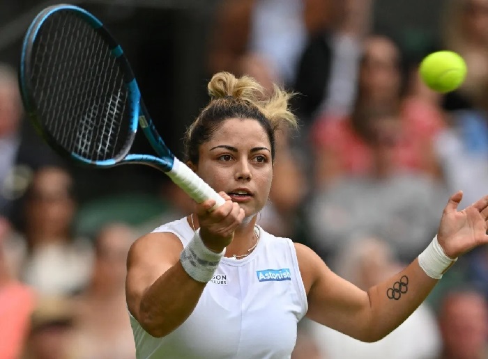 RENATA ZARAZÚA ES LA PRIMERA MEXICANA QUE GANA EN SINGLES DE WIMBLEDON LUEGO DE 30 AÑOS; VENCIÓ EN DOS SETS A YANINA WICKMAYER