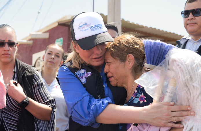 MARU CAMPOS RESPALDA A JUARENSES; COORDINA ENTREGA DE APOYOS A DAMNIFICADOS POR LLUVIAS