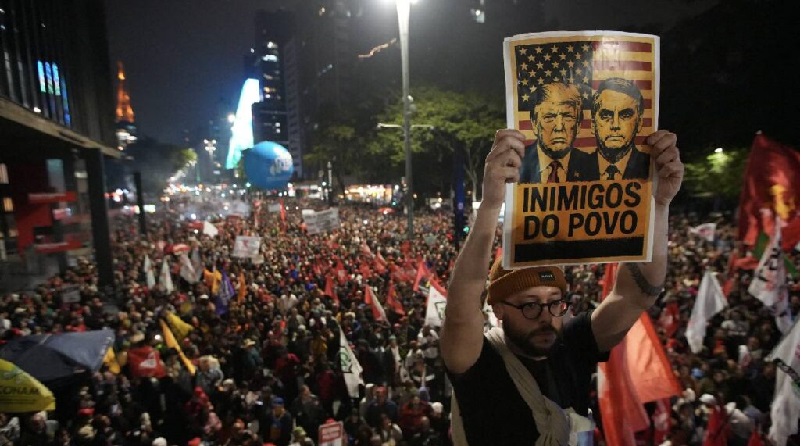 PROTESTAN CONTRA TRUMP EN BRASIL