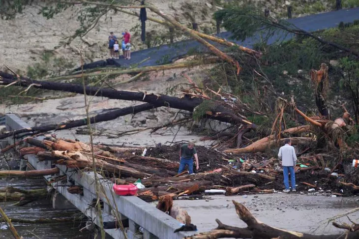 ENCUENTRAN SIN VIDA A MATRIMONIO MEXICANO DESAPARECIDO EN INUNDACIONES EN TEXAS