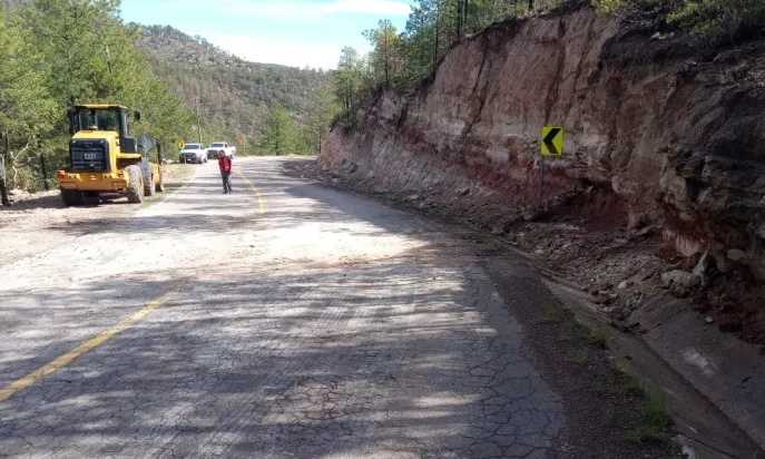 RESTABLECE SCOP PASO SEGURO EN LA SIERRA TARAHUMARA TRAS DERRUMBES POR LLUVIAS