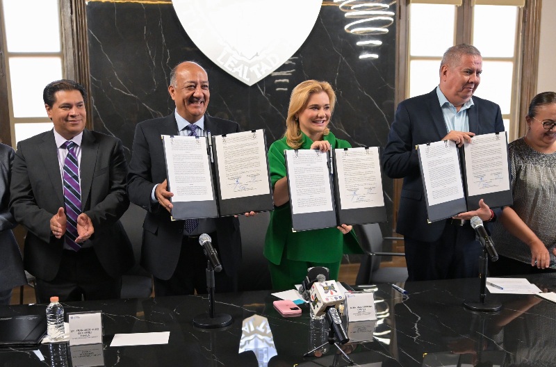 MARU CAMPOS LE CUMPLE AL MAGISTERIO: FIRMA ACUERDO PARA GARANTIZAR PAGO DE PRESTACIONES PENDIENTES