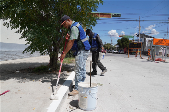 COLOCA MUNICIPIO CONCRETO HIDRÁULICO EN BENEFICIO DE MÁS DE MIL 400 VECINOS EN LA COLONIA ROSARIO