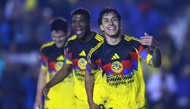 AMERICA GOLEA 4-1 A PUMAS