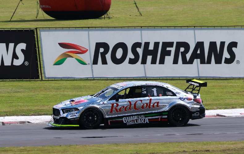 AGA RACING TEAM Y SALVADOR DE ALBA JR., ALARGAN SU MARCA A 13 TRIUNFOS DE LA GTM 2025 DE SÚPER COPA ROSHFRANS