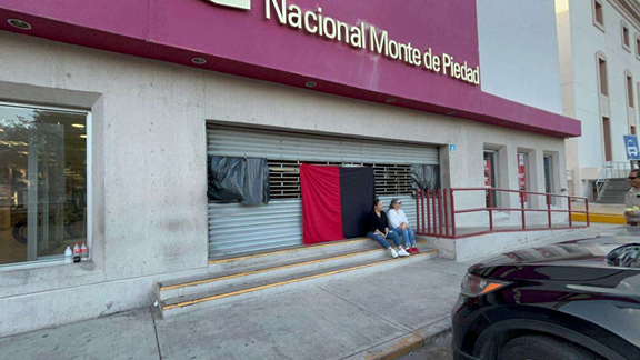 ESTALLA LA HUELGA EN EL NACIONAL MONTE DE PIEDAD