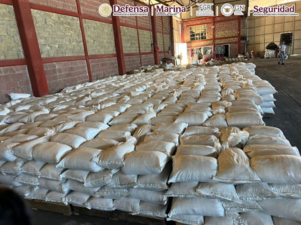 OMAR GARCÍA HARFUCH INFORMÓ QUE SE REALIZARON TRES CATEOS EN DURANGO PRESUNTAMENTE UTILIZADOS PARA LA PRODUCCIÓN DE DROGAS SINTÉTICAS.