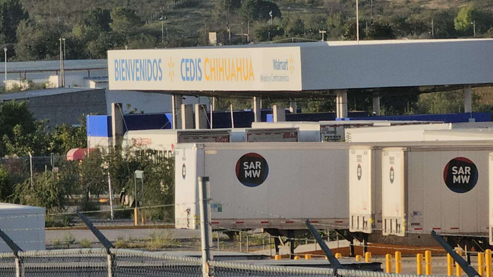 ASEGURAN CASI 1 KILO DE CRISTAL EN TRÁILER DENTRO DEL CEDIS DE WALMART