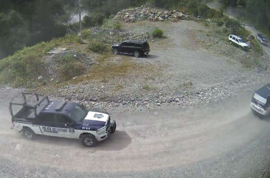 DETIENEN A 9 CON ARMAS EN MORIS
