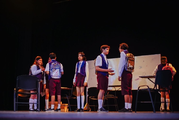 JÓVENES FORMADOS EN EL SEMILLERO CREATIVO DE TEATRO EN TECOMÁN REPRESENTAN A MÉXICO EN FESTIVAL INTERNACIONAL EN ARGENTINA