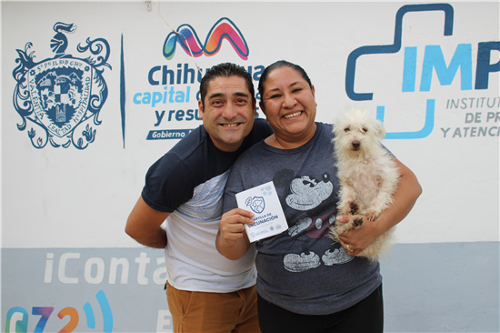  VACUNA MUNICIPIO A MÁS DE 200 MASCOTAS EN COLONIA NOMBRE DE DIOS