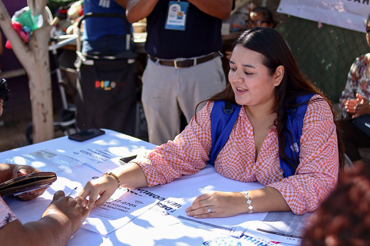 LLEVA GOBIERNO DEL ESTADO PROGRAMA NUTRICHIHUAHUA A FAMILIAS DE LA COLONIA SIGLO XXI