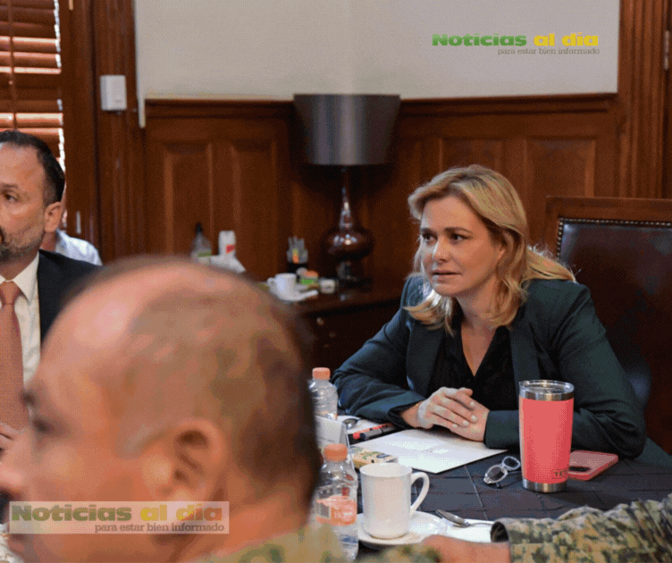 MARU CAMPOS ENCABEZA SESIÓN DE LA MESA DE SEGURIDAD