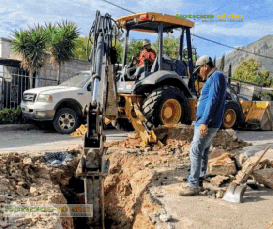 REHABILITA JMAS CHIHUAHUA LÍNEAS DE AGUA POTABLE EN LA COLONIA CUMBRES DEL SUR