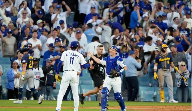 POR SEGUNDO AÑO CONSECUTIVO LOS DODGERS AVANZAN A LA SERIE MUNDIAL