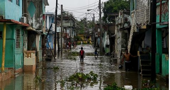EL HURACÁN “MELISSA” DEJÓ EN CUBA A MILLONES DE PERSONAS SIN ENERGÍA ELÉCTRICA E INCOMUNICADAS, 