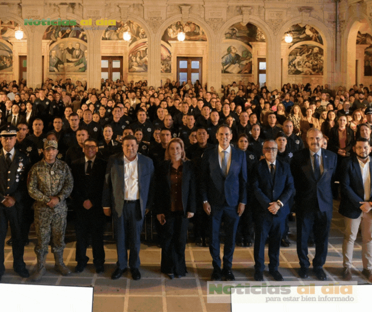 MARU CAMPOS ENCABEZA TOMA DE PROTESTA A 180 ELEMENTOS DE FORMACIÓN INICIAL DE LA SSPE