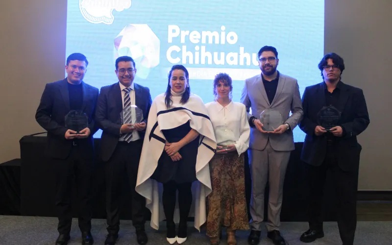 ENTREGA GOBIERNO DEL ESTADO EL PREMIO CHIHUAHUA VANGUARDIA EN ARTES Y CIENCIAS 2025