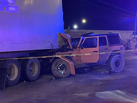 ABANDONAN A DOS MUJERES TRAS FUERTE IMPACTO; UNA MURIÓ AL QUEDAR ATRAPADA EN EL VEHÍCULO