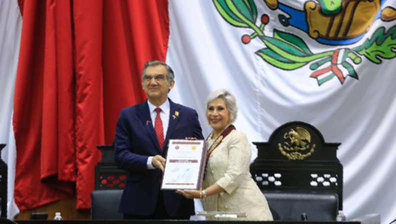 RECONOCIMIENTO “LUIS GARCÍA DE ARELLANO” A CECILIA IMELDA LUGO CRUZ.