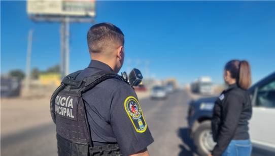 REFUERZA POLICÍA MUNICIPAL SEGURIDAD EN LA ENTRADA AL NORTE DE LA CIUDAD PARA RECIBIR VISITANTES